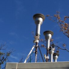Photo tête de prélèvement d'air de la station de Marseille Cinq Avenue